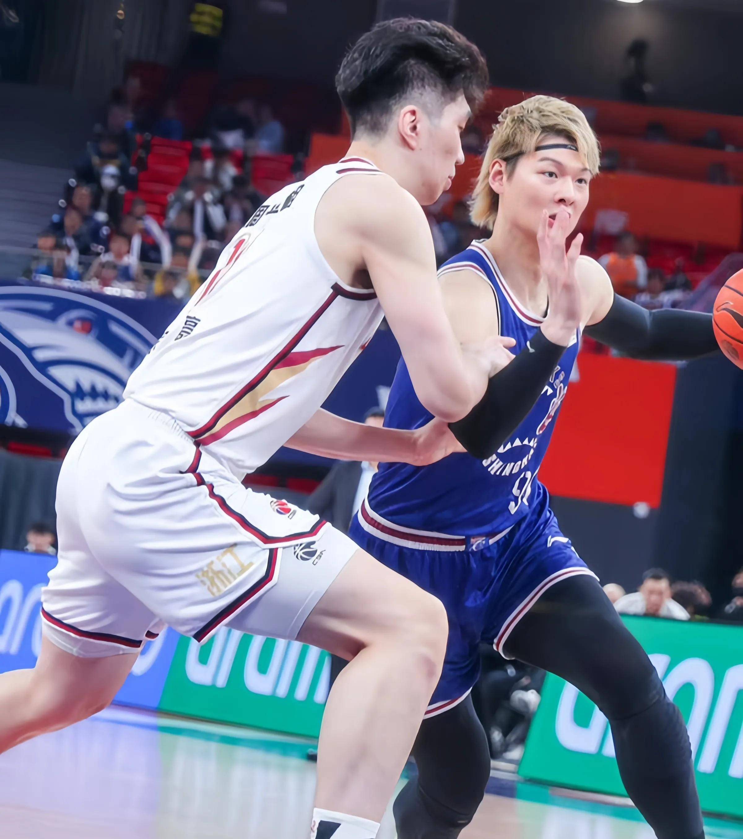 九游娱乐APP-冲刺阶段体能课后，广厦男篮临场应变备战欧联，引发热议，细节决定成败